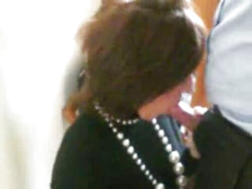 Slutty MILF ดูดสายฟ้ ...
